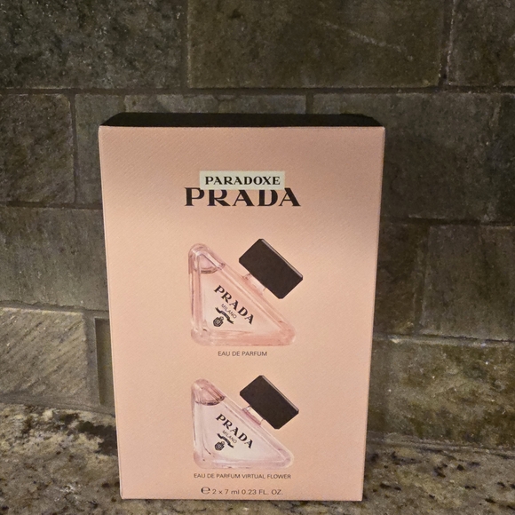 Prada Paradoxe Perfumes - Picture 5 of 10